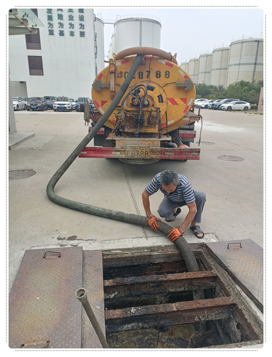 科尔沁隔油池清掏